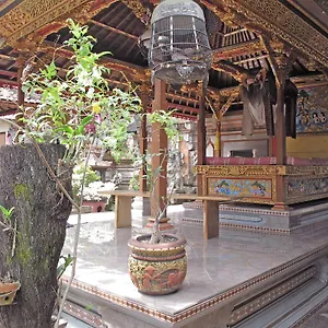  Privatunterkunft Angga