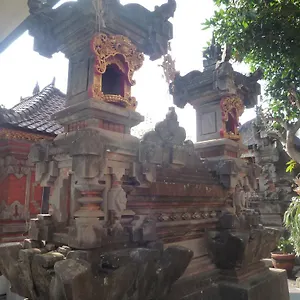 Pratama House Проживание в семье